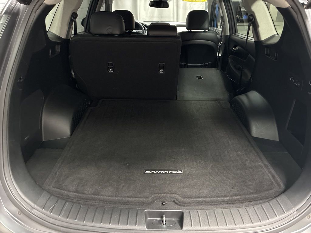 Used 2019 Hyundai Santa Fe FWD image 15