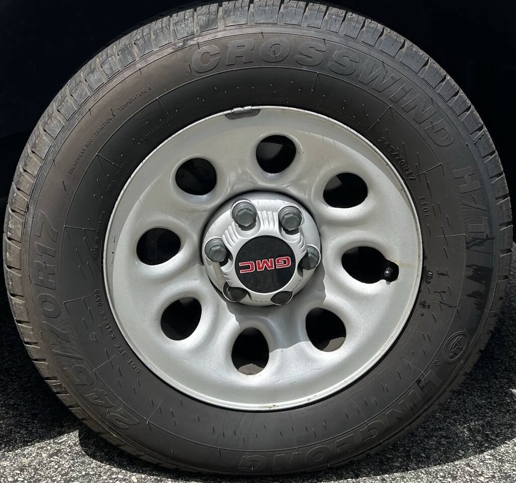 Used 2007 GMC Sierra 1500 W/T w/ Work Truck Preferred Package AWD/4WD image 11
