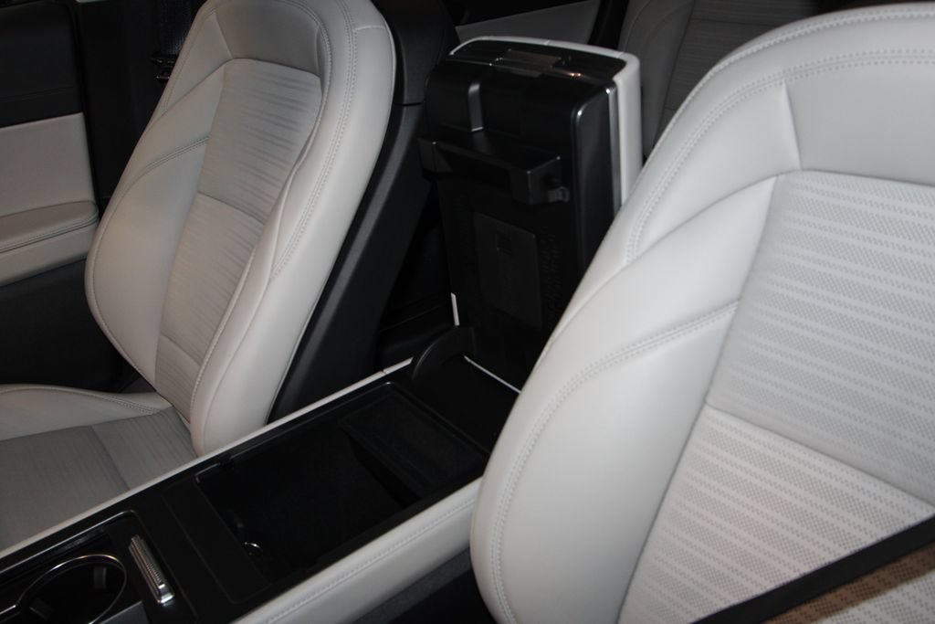 Used 2026 Lincoln Nautilus Reserve AWD/4WD image 25
