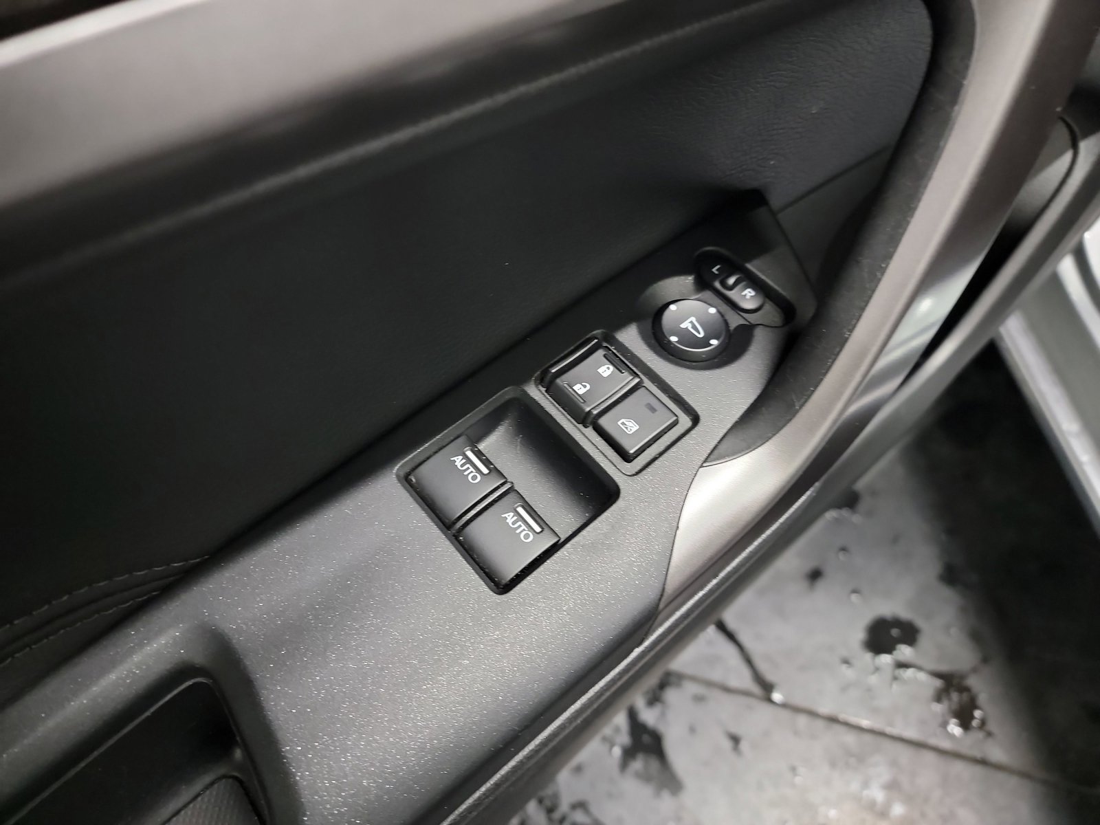 Used 2017 Honda Accord EX-L image 14