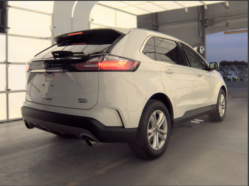 Used 2020 Ford Edge SEL FWD image 2