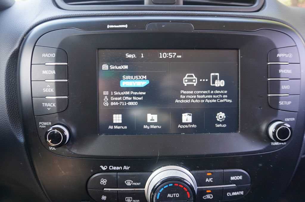 Used 2018 Kia Soul + FWD image 9