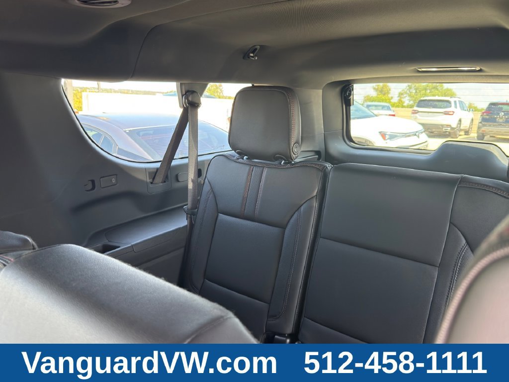 Used 2026 Chevrolet Suburban RST AWD/4WD image 35