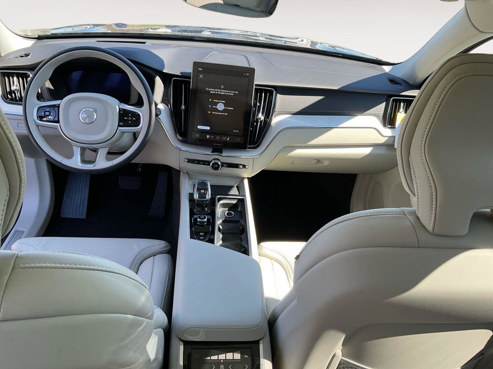 New 2026 Volvo XC60 B5 Ultra w/ Climate Package image 10