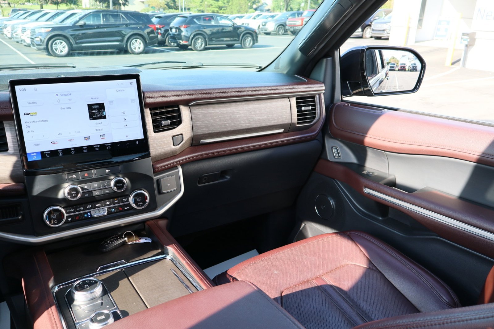 Used 2024 Ford Expedition Limited AWD/4WD image 27