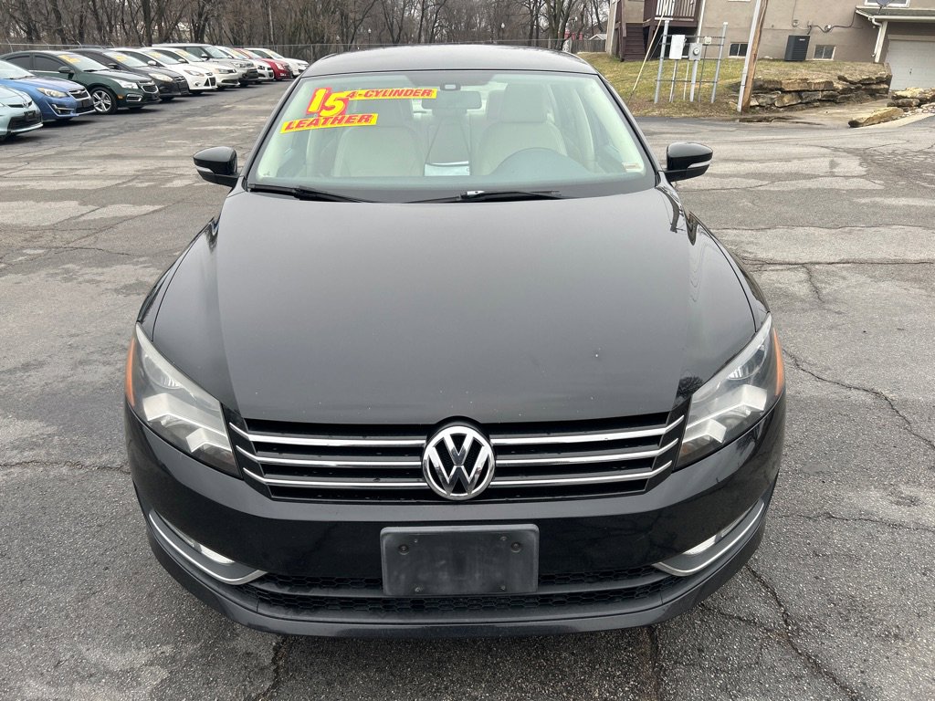 Used 2015 Volkswagen Passat 1.8T Limited Edition image 3