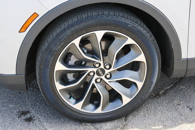 Used 2021 Lincoln Nautilus Reserve image 7