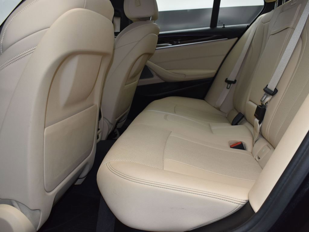 Used 2022 BMW 540i w/ Premium Package RWD image 14