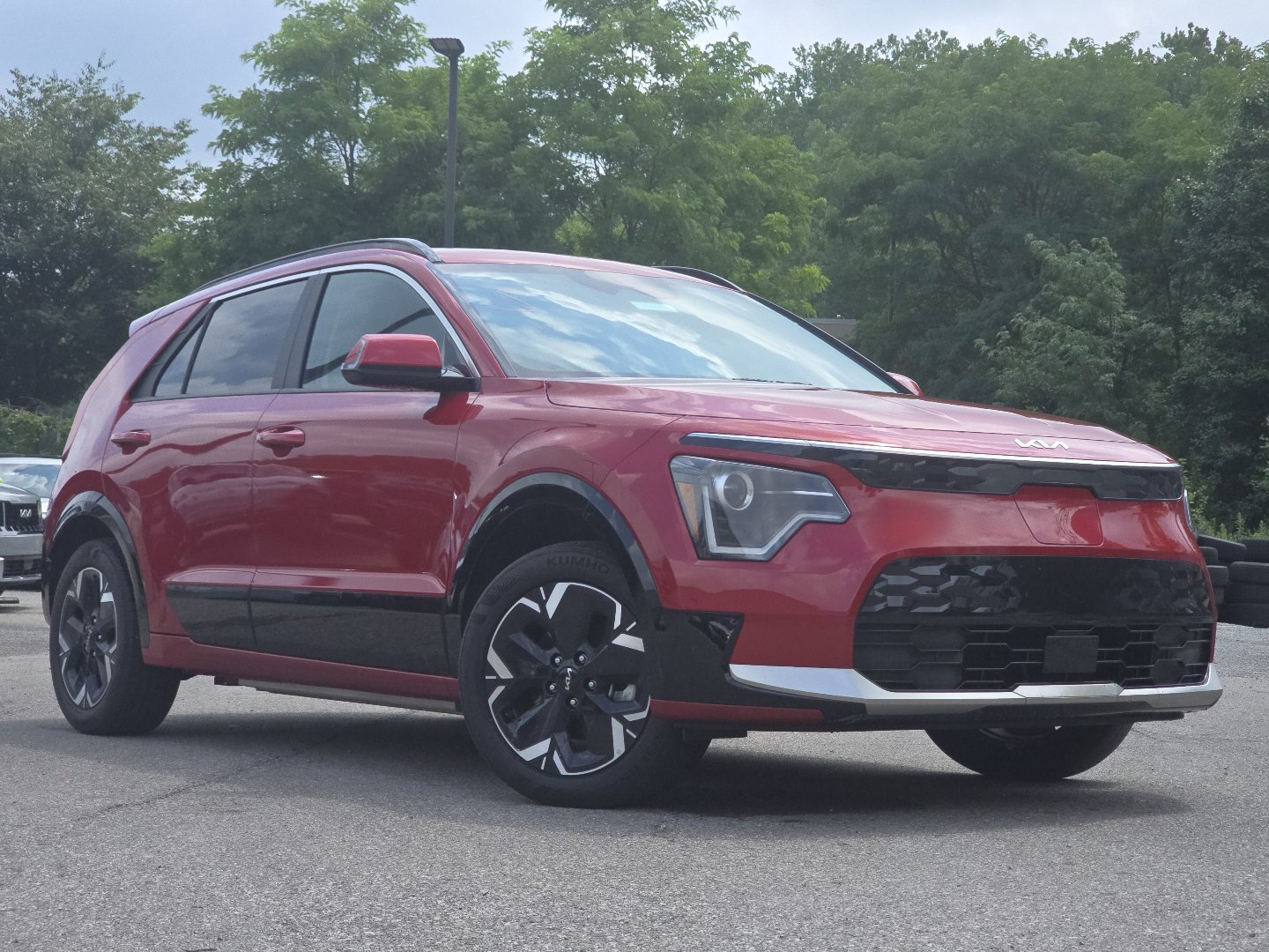 Used 2024 Kia Niro Wind w/ Wind Preserve Package FWD image 1