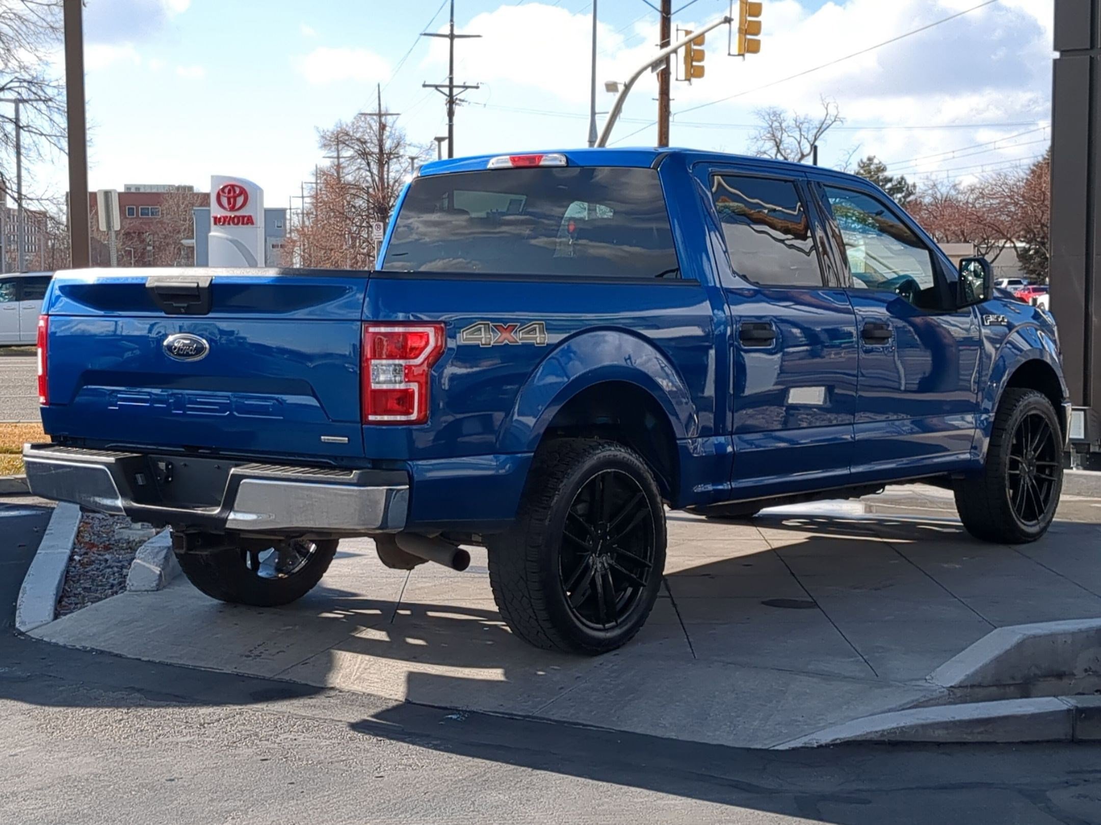 Used 2018 Ford F150 XLT image 3