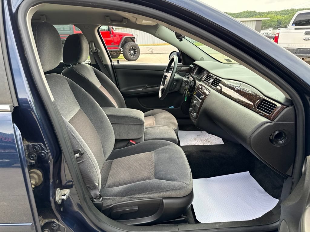 Used 2012 Chevrolet Impala LT FWD image 35