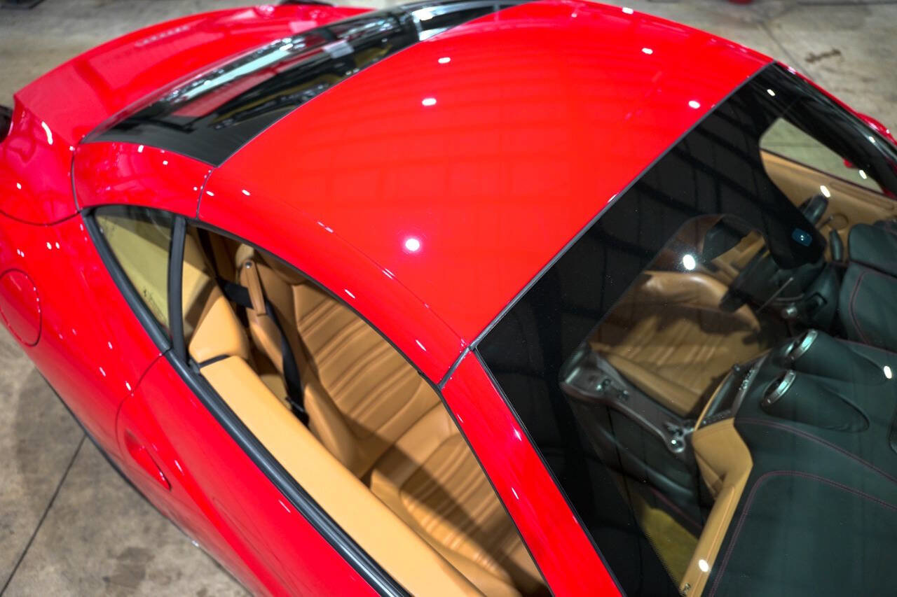 Used 2013 Ferrari California image 31