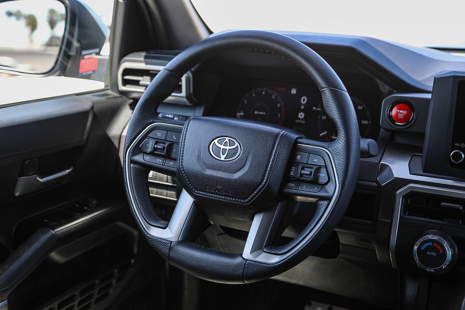 Used 2025 Toyota Tacoma TRD Sport RWD image 15