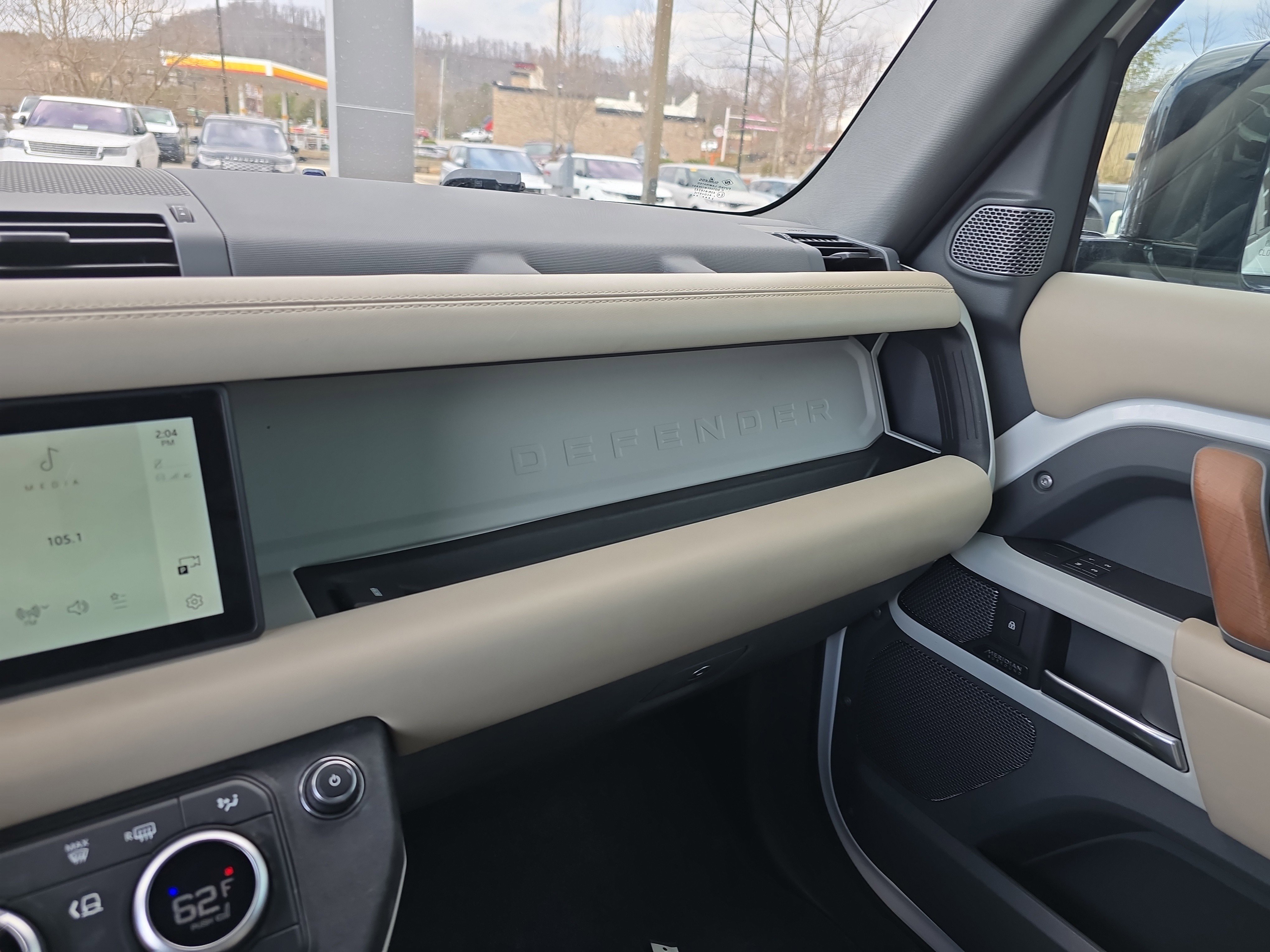 Used 2021 Land Rover Defender 110 X-Dynamic HSE image 25