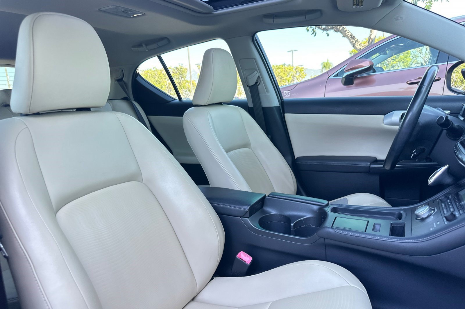Used 2013 Lexus CT 200h FWD image 25