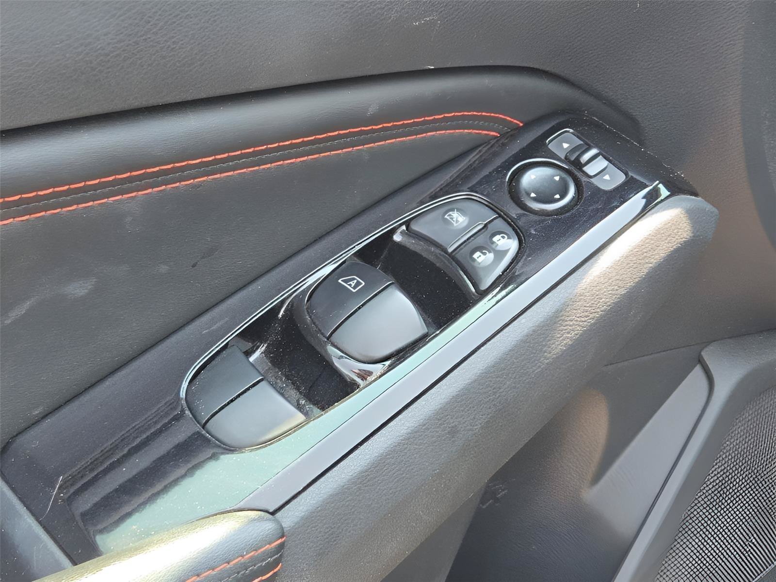 Used 2023 Nissan Altima 2.5 SR FWD image 19