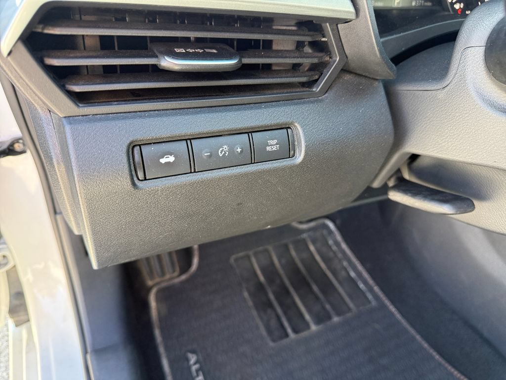 Used 2024 Nissan Altima 2.5 SR FWD image 27