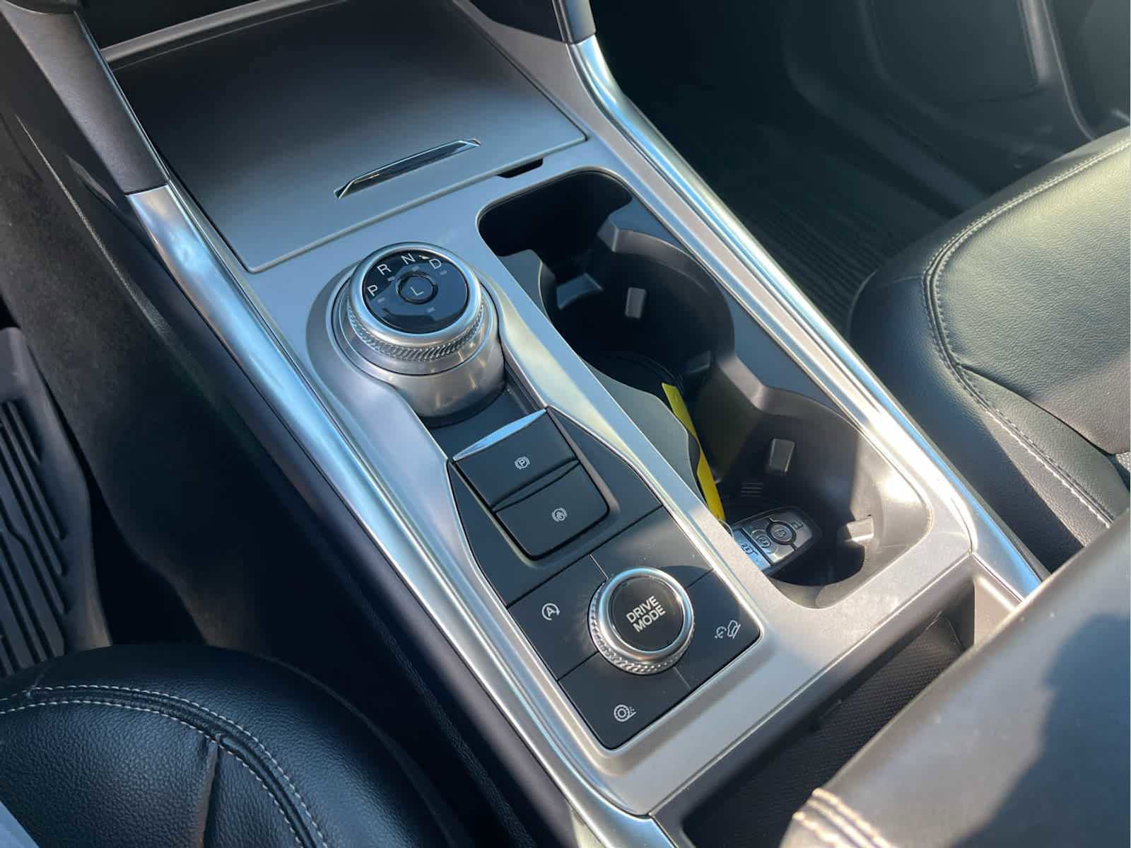 Used 2023 Ford Explorer Limited w/ Limited Technology Package image 24