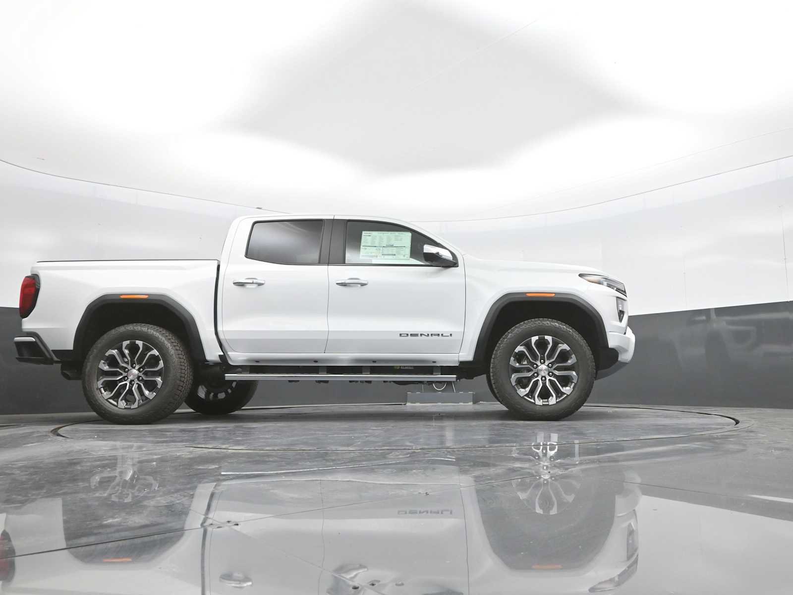 New 2026 GMC Canyon Denali AWD/4WD image 43