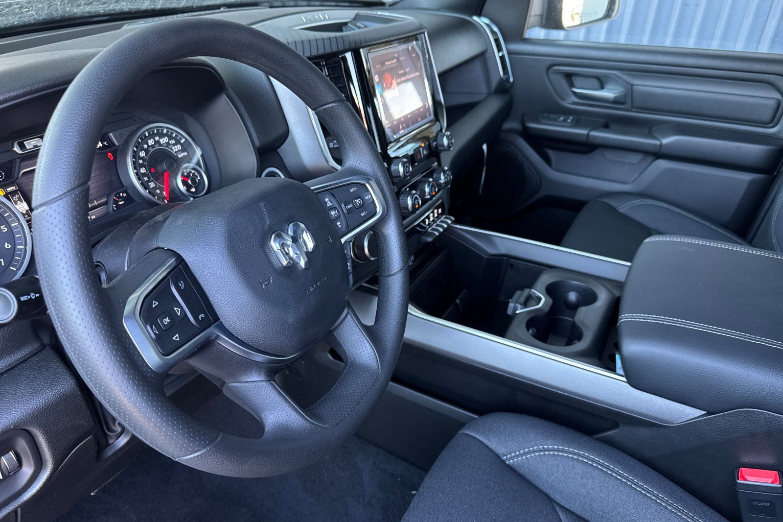 New 2026 RAM 1500 Express AWD/4WD image 9