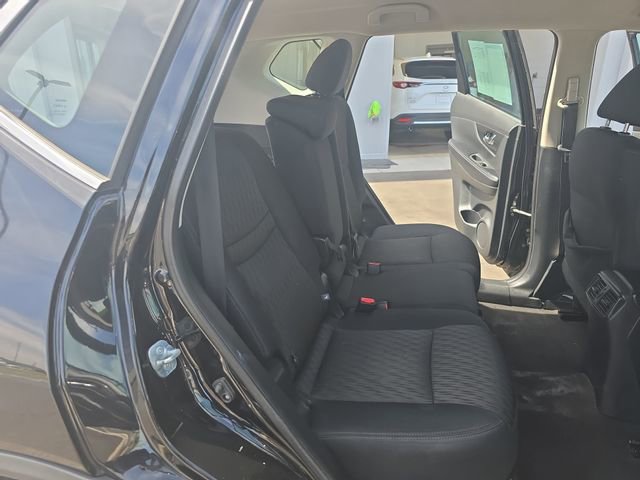 Used 2017 Nissan Rogue S image 16