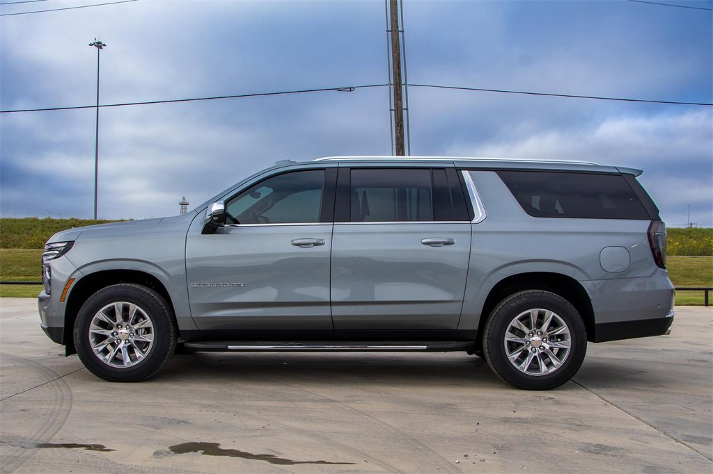 New 2026 Chevrolet Suburban Premier image 4