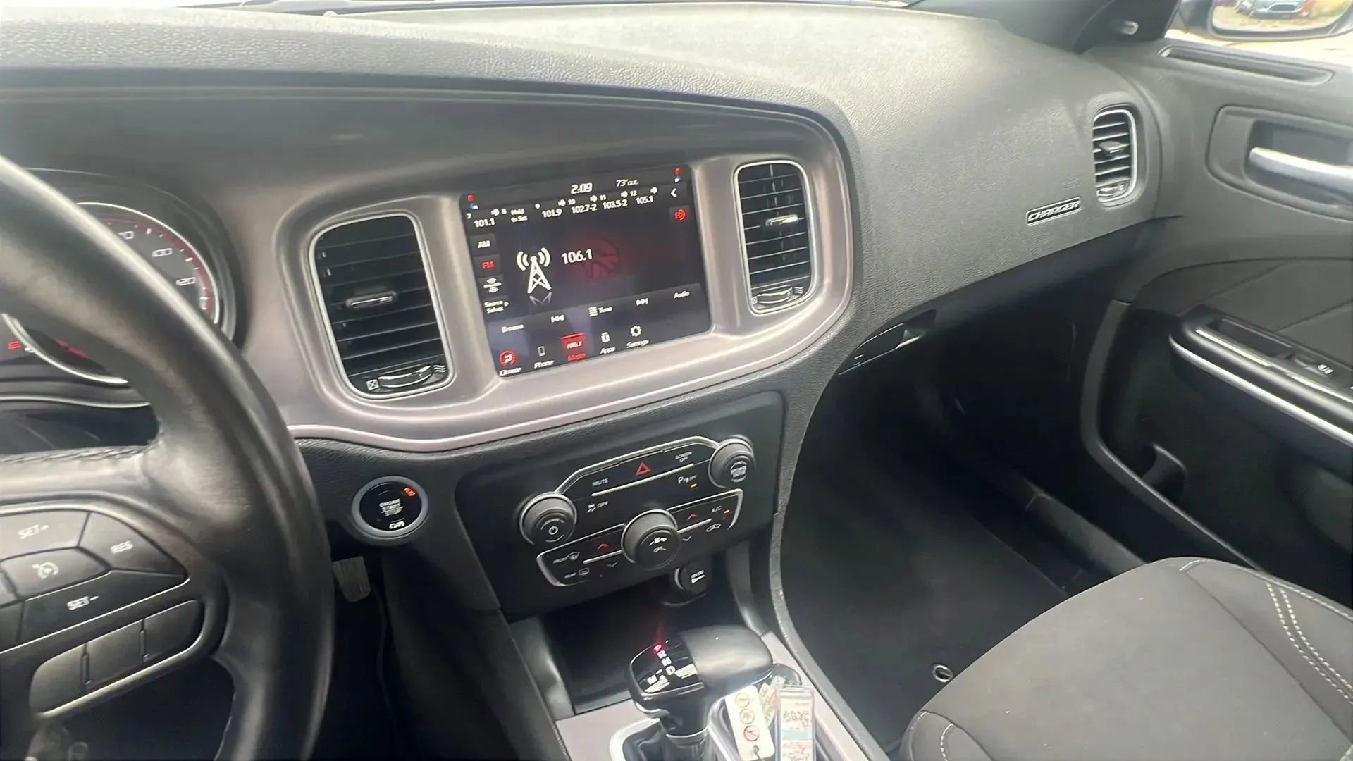 Used 2023 Dodge Charger SXT RWD image 17