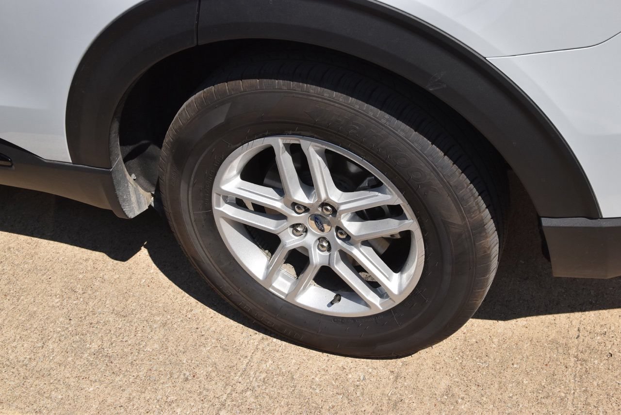 Certified 2026 Ford Explorer Active RWD image 12