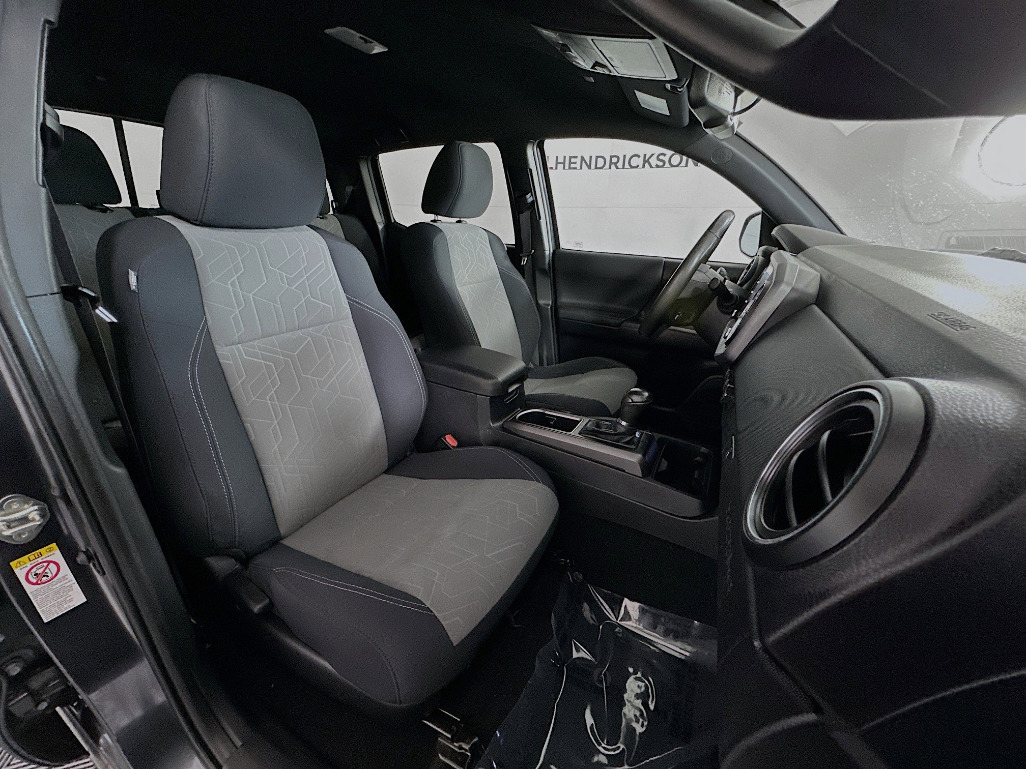 Used 2020 Toyota Tacoma TRD Sport image 27