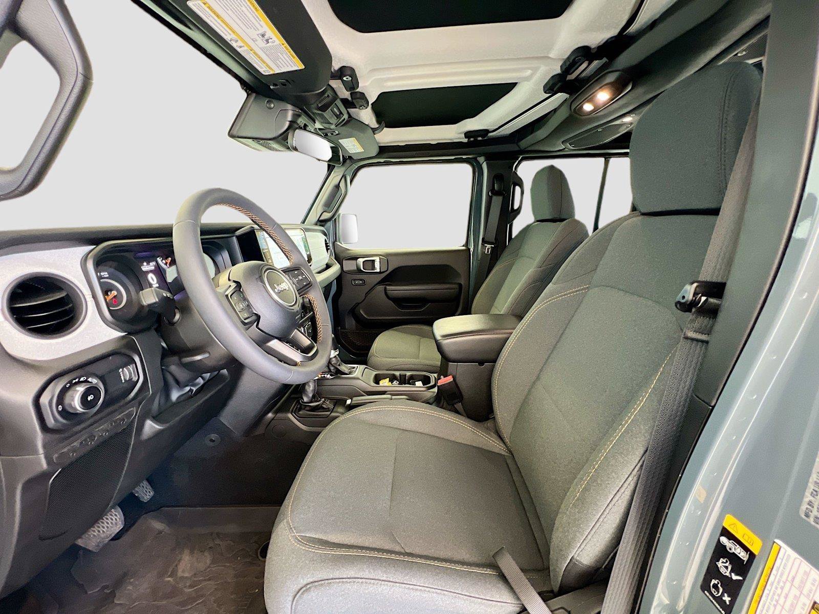 Used 2024 Jeep Wrangler Unlimited Sport AWD/4WD image 5