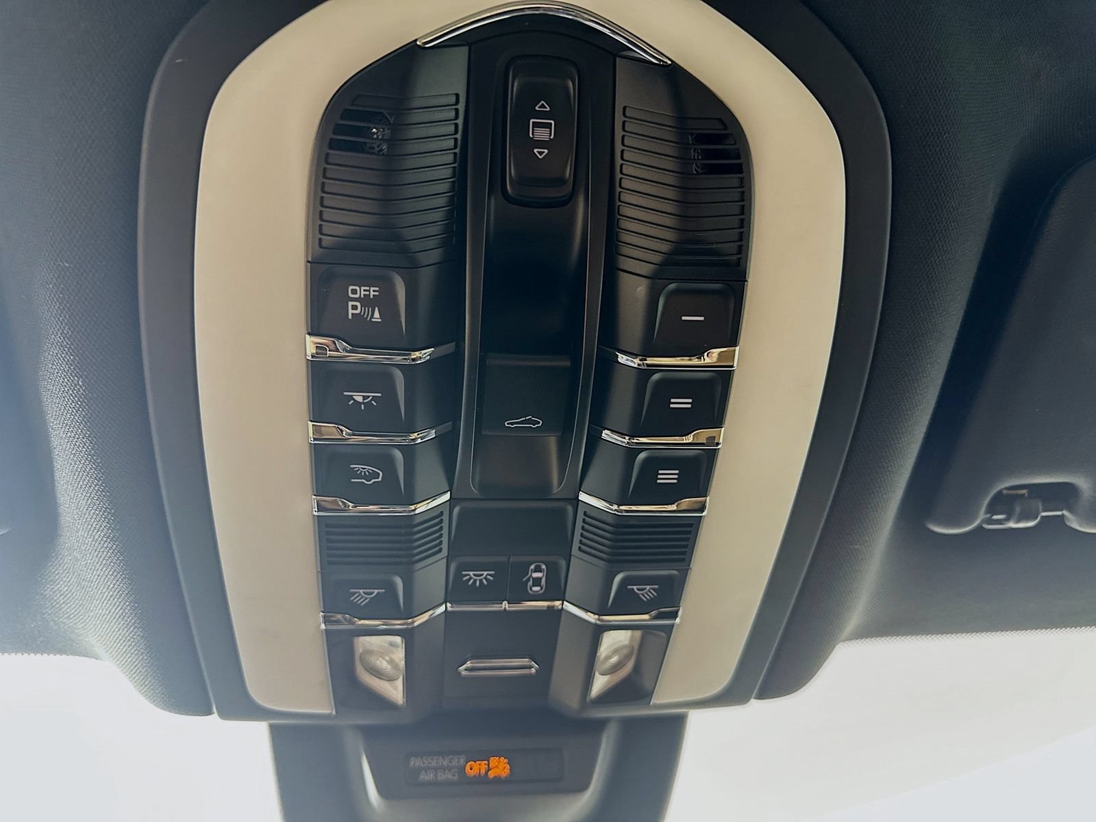 Used 2017 Porsche Macan S AWD/4WD image 32