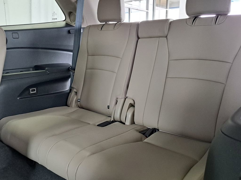 Used 2020 Honda Pilot Touring image 29