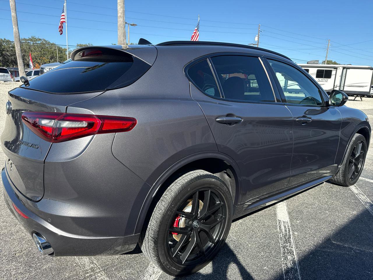 Used 2021 Alfa Romeo Stelvio Ti w/ Nero Edizione AWD/4WD image 5