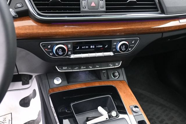 Used 2023 Audi Q5 e Prestige w/ Prestige Package AWD/4WD image 22
