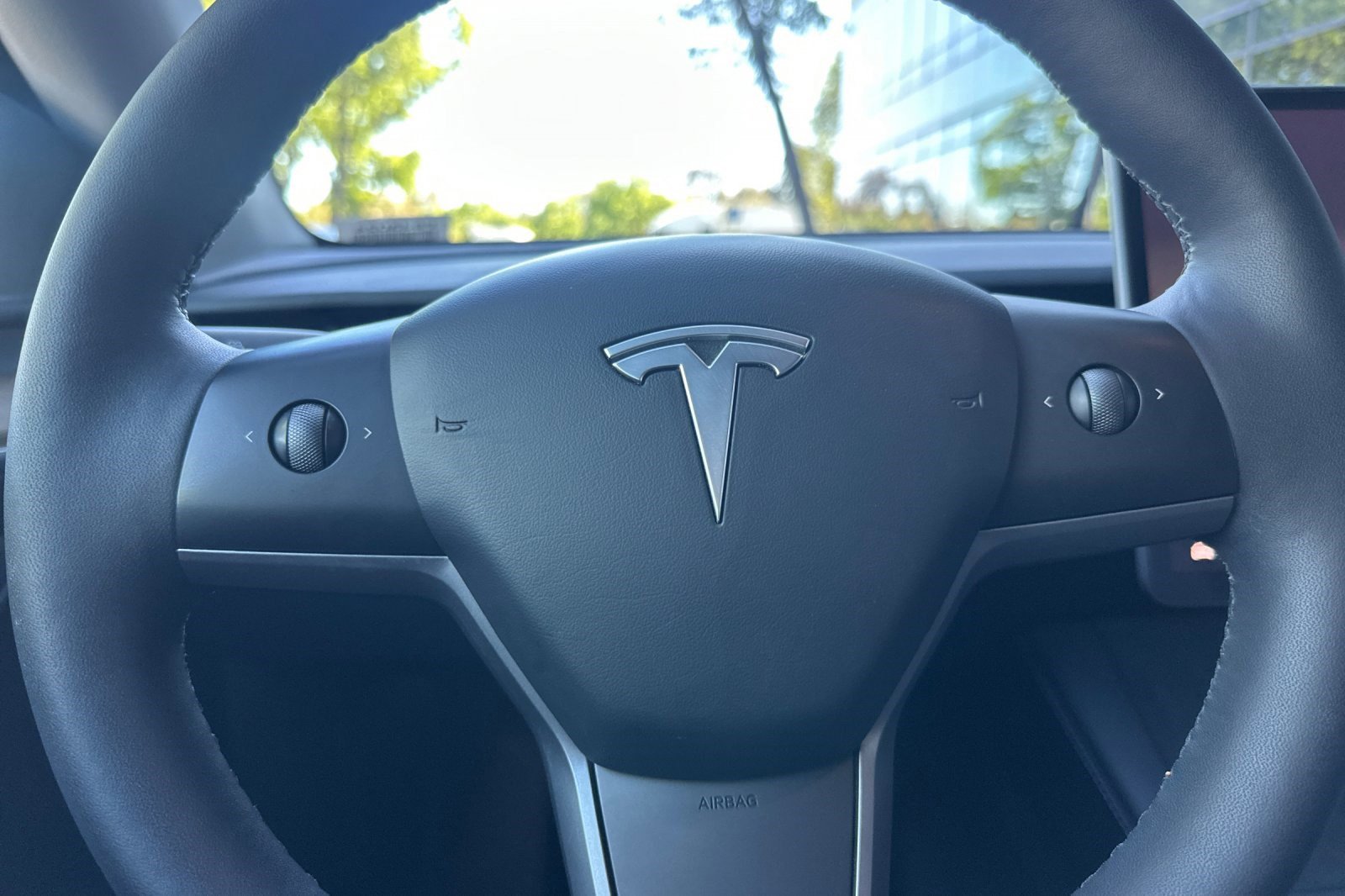 Used 2023 Tesla Model Y Long Range image 29