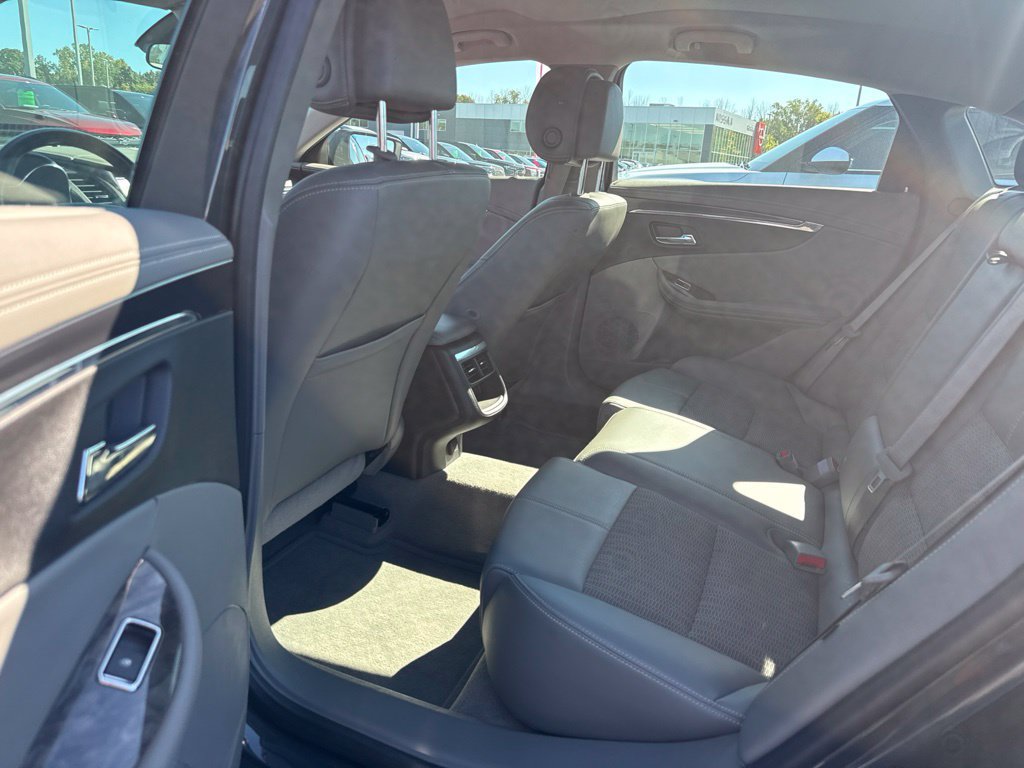 Used 2014 Chevrolet Impala LT FWD image 22