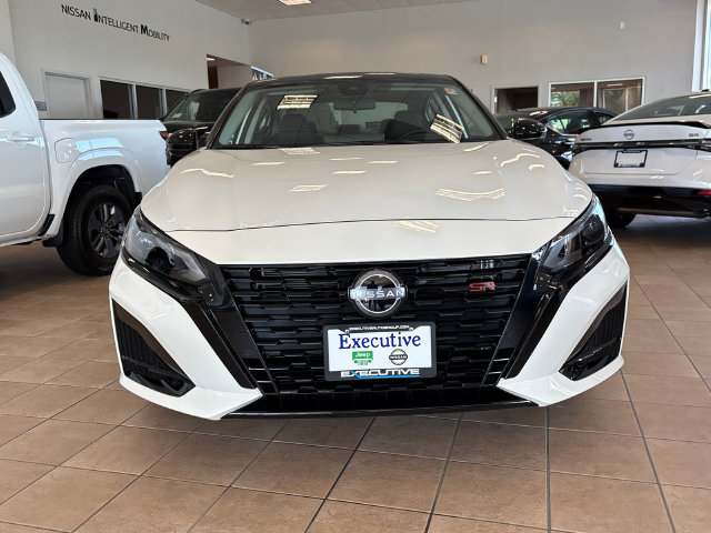 New 2026 Nissan Altima 2.5 SR w/ SR Midnight Edition Package AWD/4WD image 6