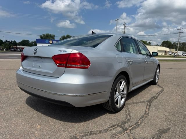 Used 2015 Volkswagen Passat 1.8T SEL Premium FWD image 7