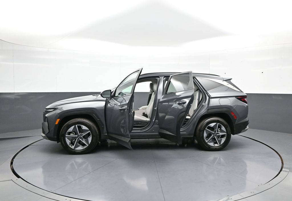 Certified 2025 Hyundai Tucson SEL AWD/4WD image 43