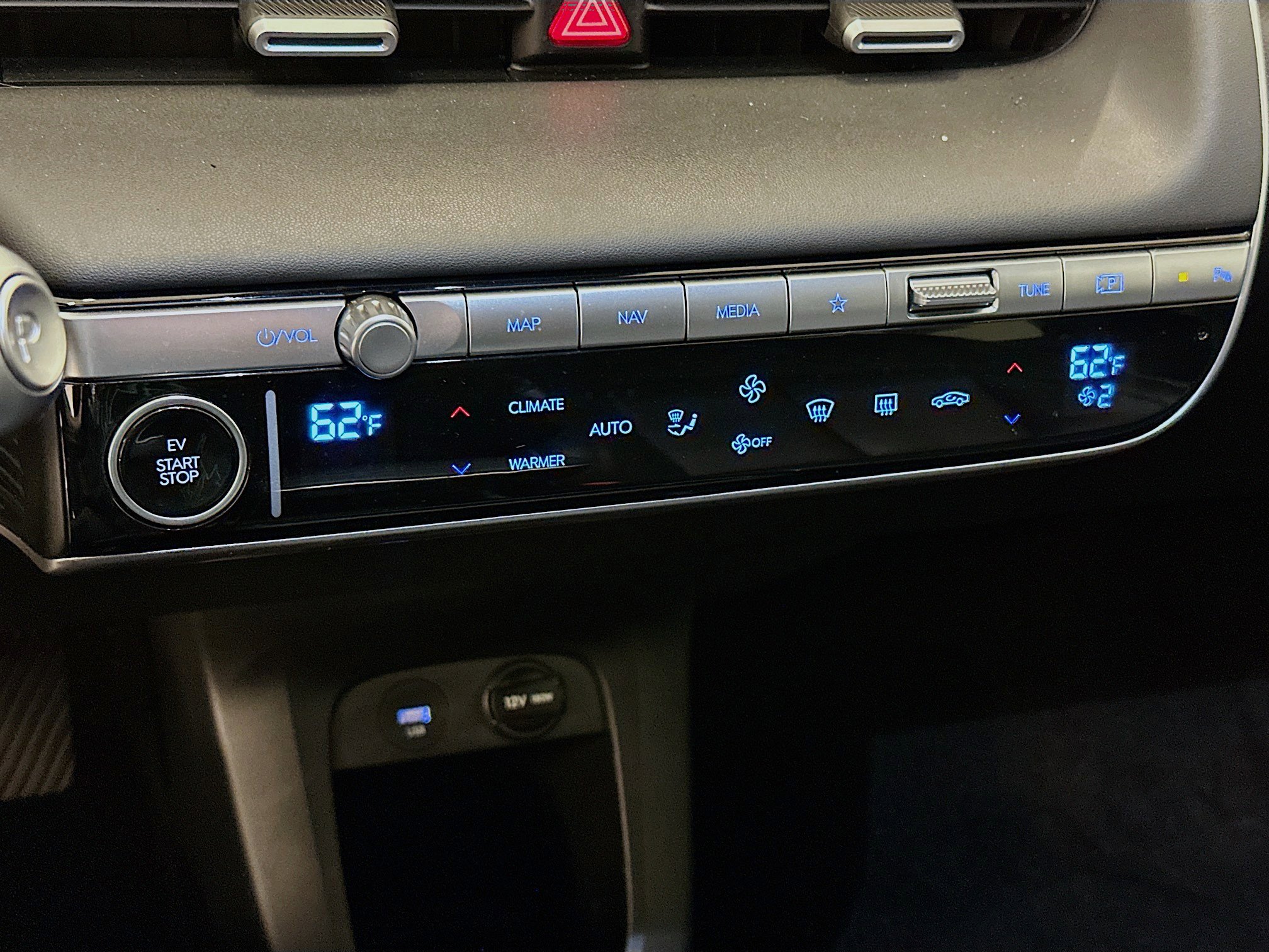 Used 2024 Hyundai Ioniq 5 Limited image 24