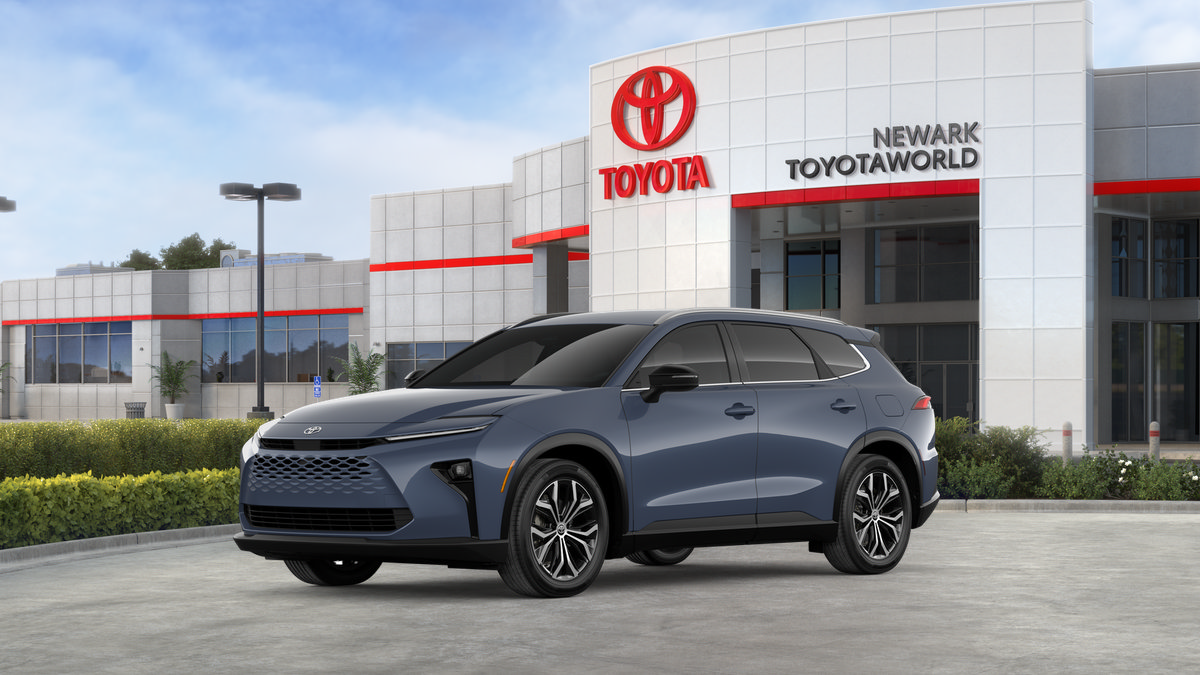 New 2026 Toyota Crown Signia AWD/4WD image 4