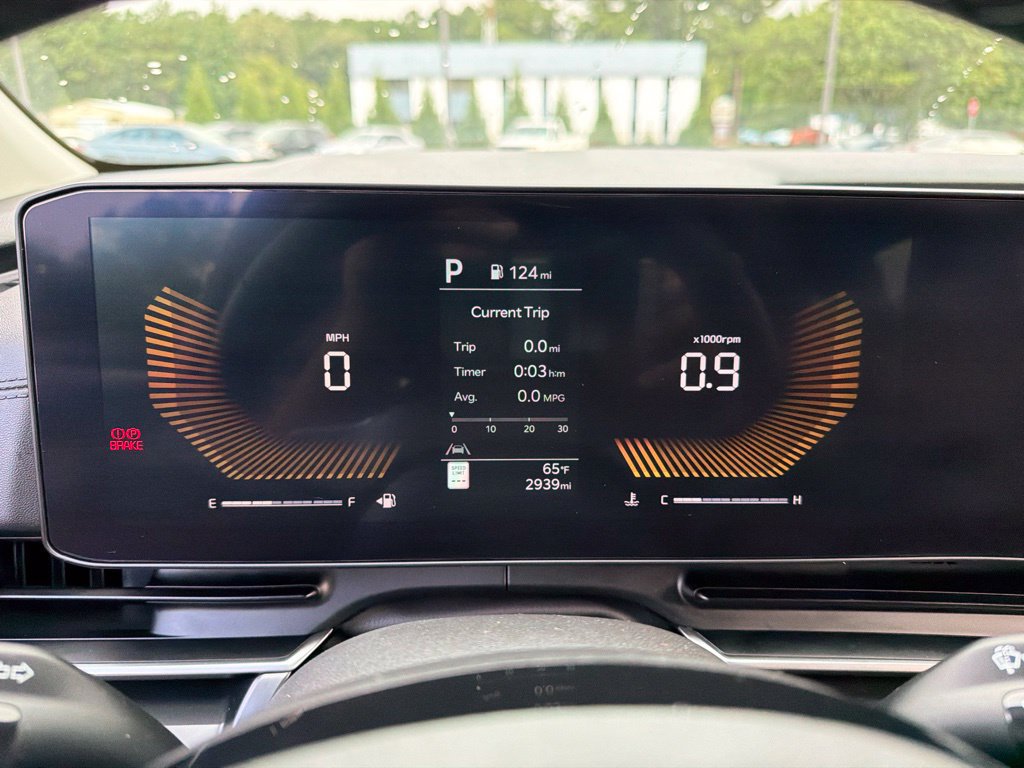 Certified 2026 Kia Carnival FWD image 9