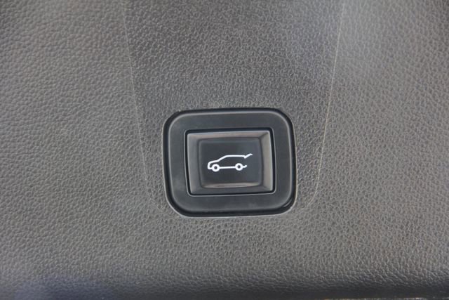 Used 2019 Chevrolet Traverse LT w/ LPO, Floor Liner Package image 32