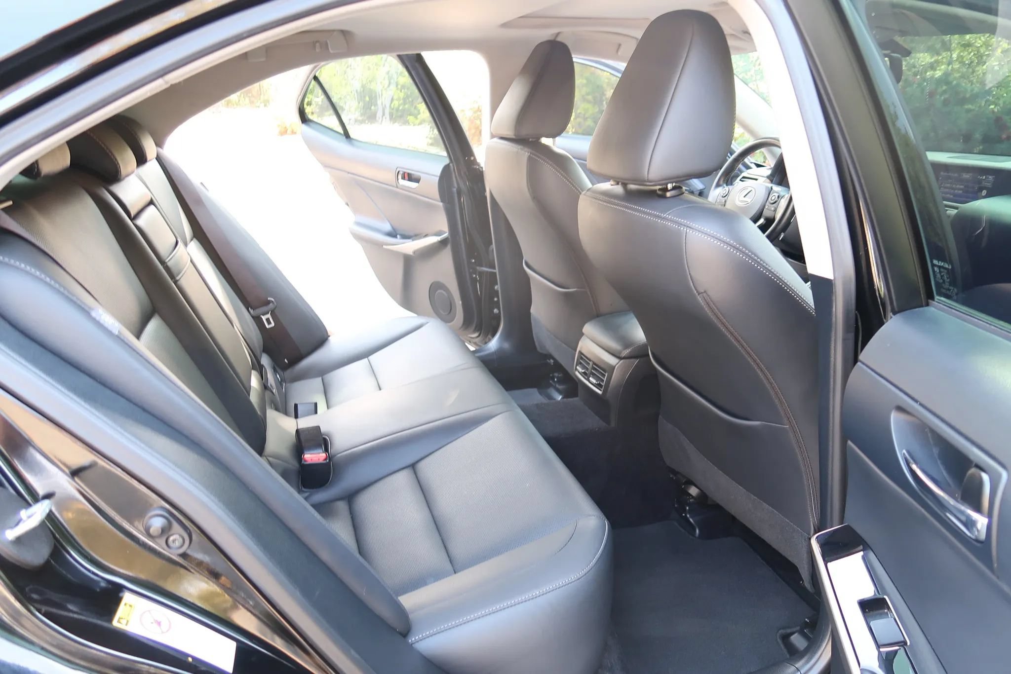Used 2016 Lexus IS 300 AWD image 22