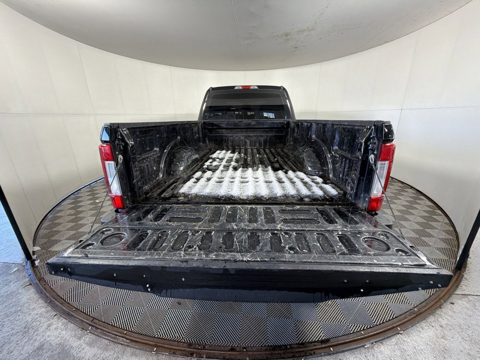 Used 2018 Ford F350 XL image 25