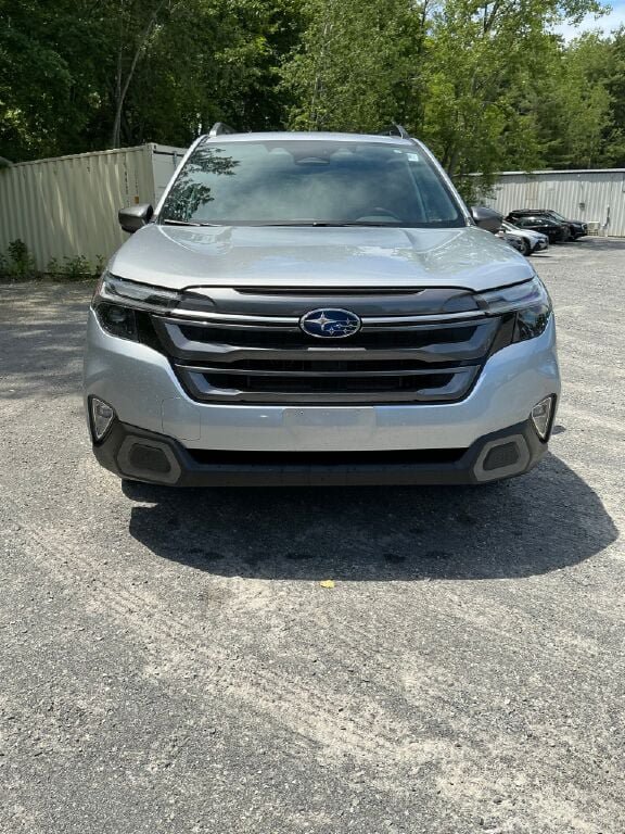 Certified 2025 Subaru Forester Limited w/ Protection Package (1PH) AWD/4WD image 6