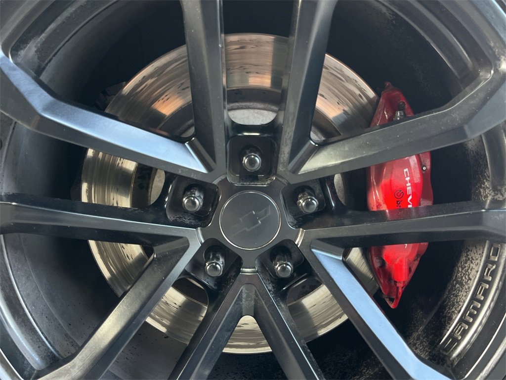 Used 2015 Chevrolet Camaro SS w/ SS Performance Package image 20