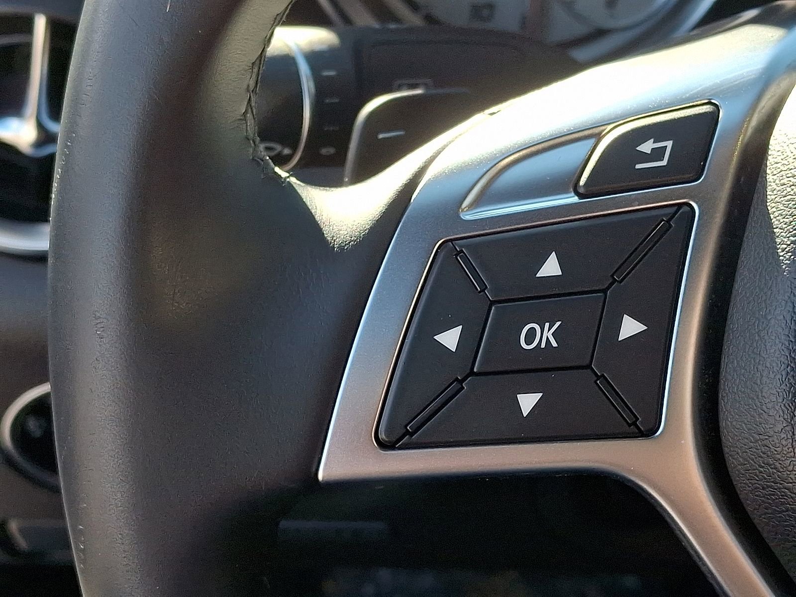 Certified 2016 Mercedes-Benz SLK 300 image 20