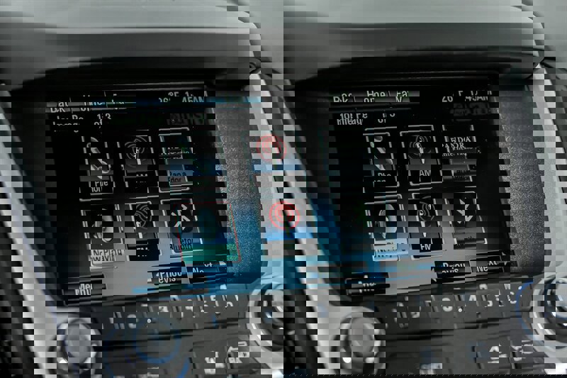 Used 2016 Chevrolet Equinox LTZ w/ Enhanced Convenience Package image 26