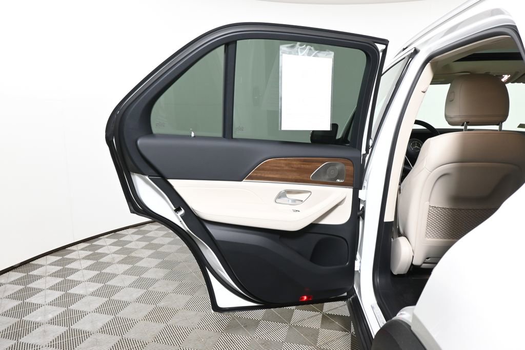 Certified 2026 Mercedes-Benz GLE 350 4MATIC image 32